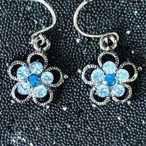 Bitter Sweet Flower Earrings (NWOT)